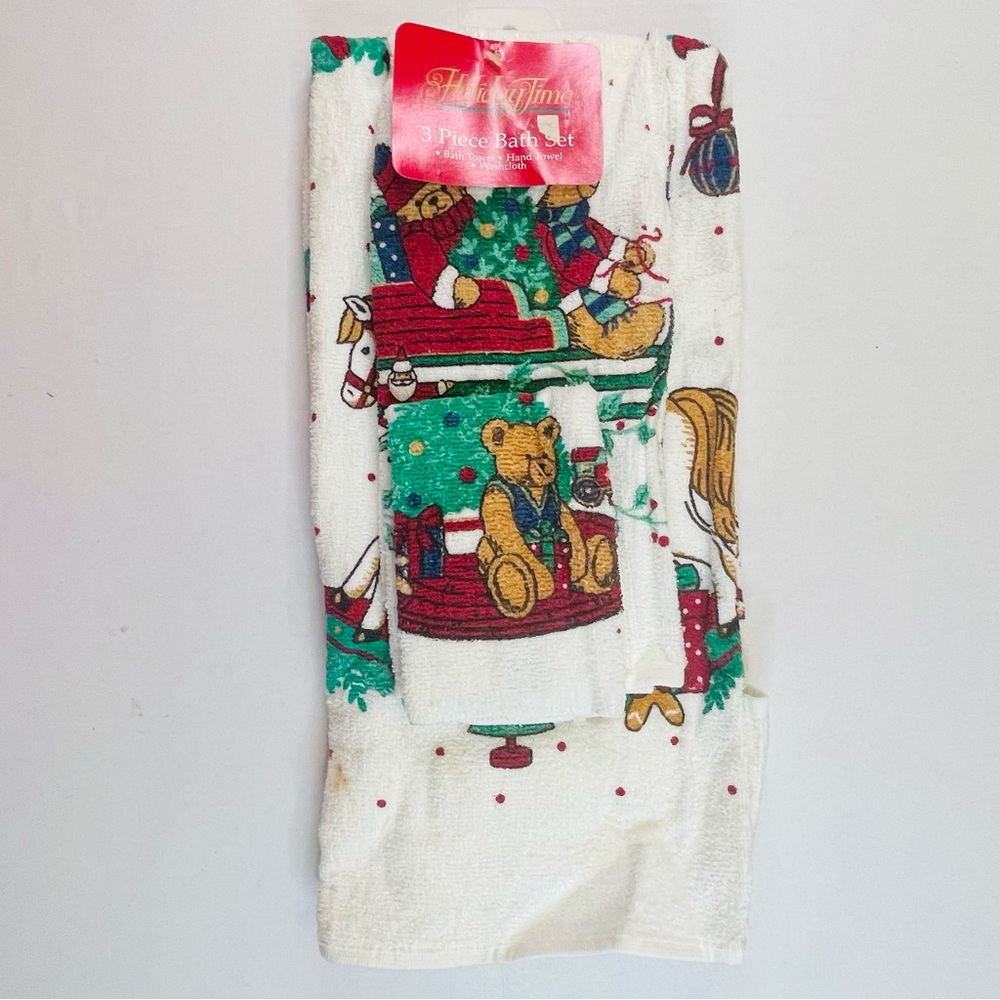 NWT Holiday 3 Piece Bath Set - Bath Towel, Hand Towel, Wash Cloth 100% Cotton